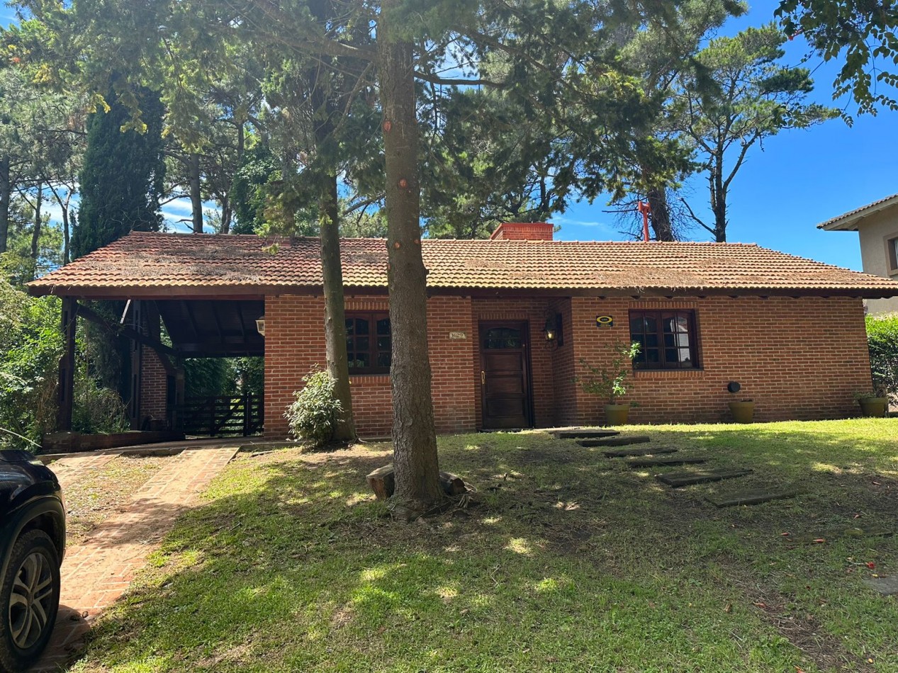 Casa en venta en zona Golf Pinamar