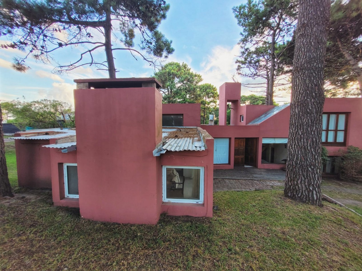 Casa 3 ambientes con Piscina - Ostende - A reciclar