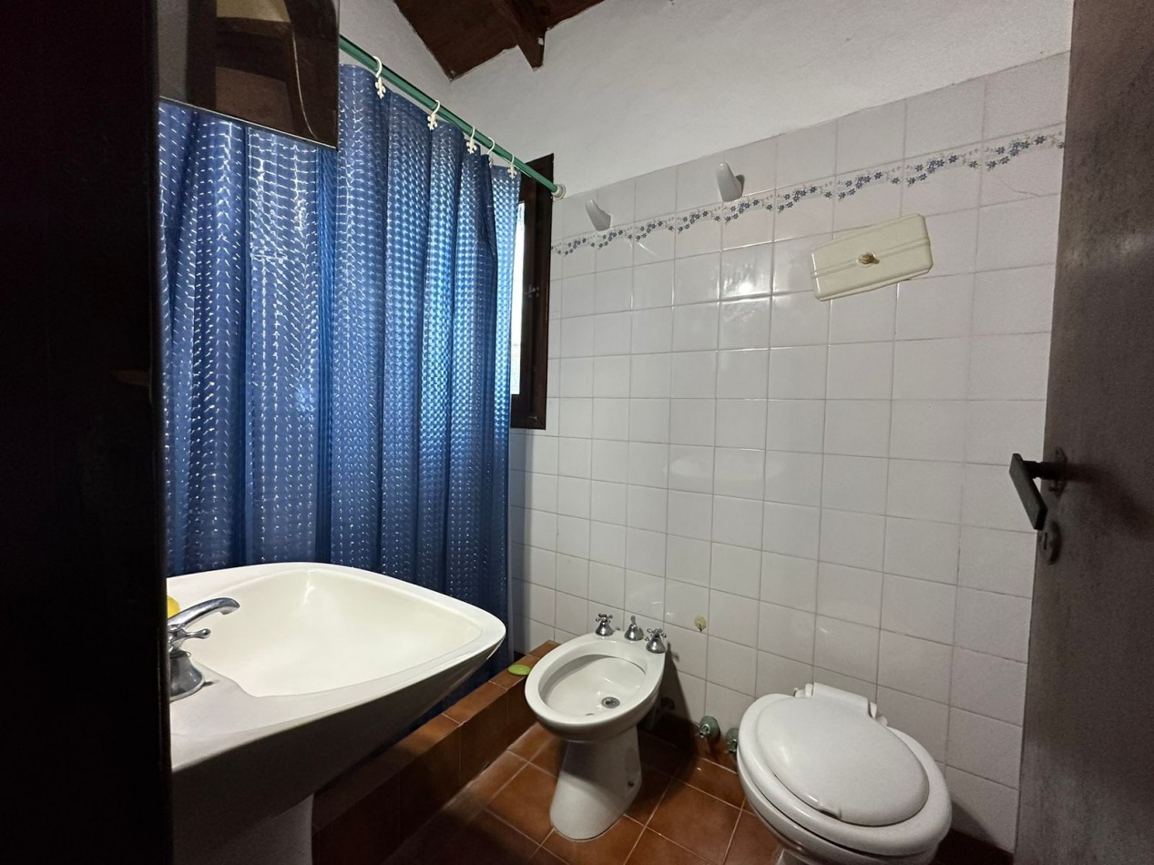 VENTA DE CASA 4 AMBIENTES A 5 CUADRAS DEL MAR