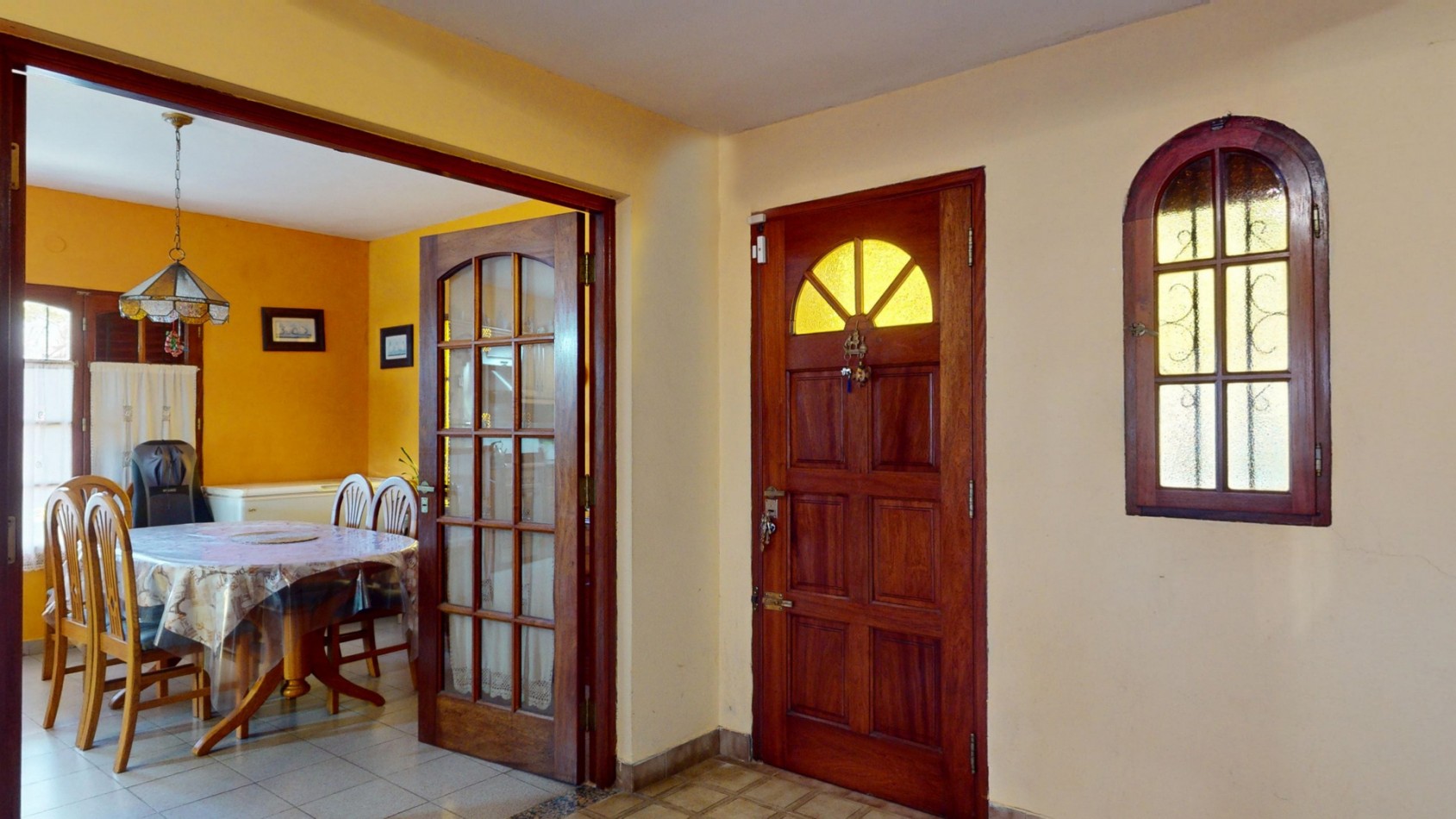 Hermosa Casa a la Venta en el mejor Barrio de City Bell