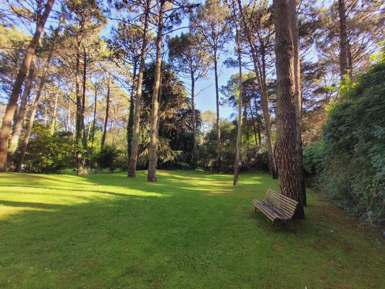 CASA EN PARQUE CARILO 