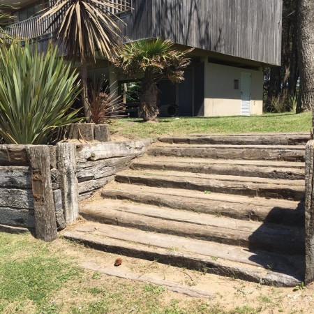 CASA CON PISCINA FRENTE AL MAR EN PINAMAR NORTE