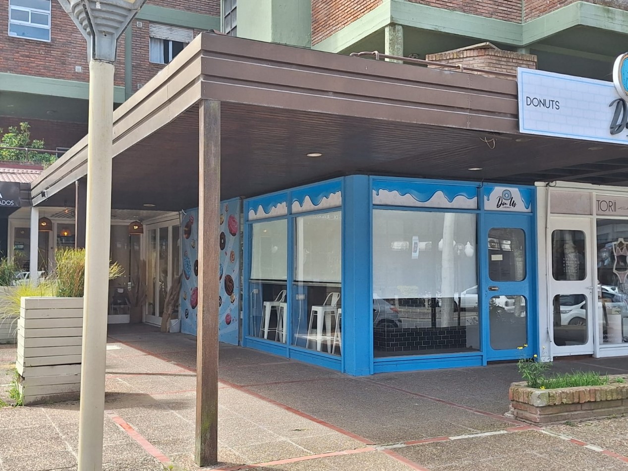 LOCAL COMERCIAL EN ALQUILER -  Pinamar Centro