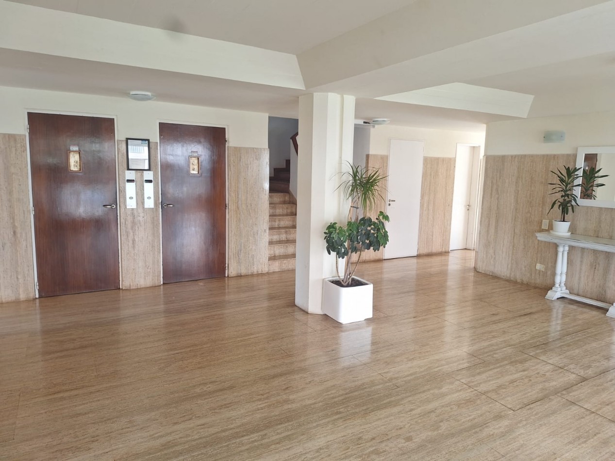 DEPARTAMENTO 3 AMB C/COCHERA PLENO CENTRO DE PINAMAR