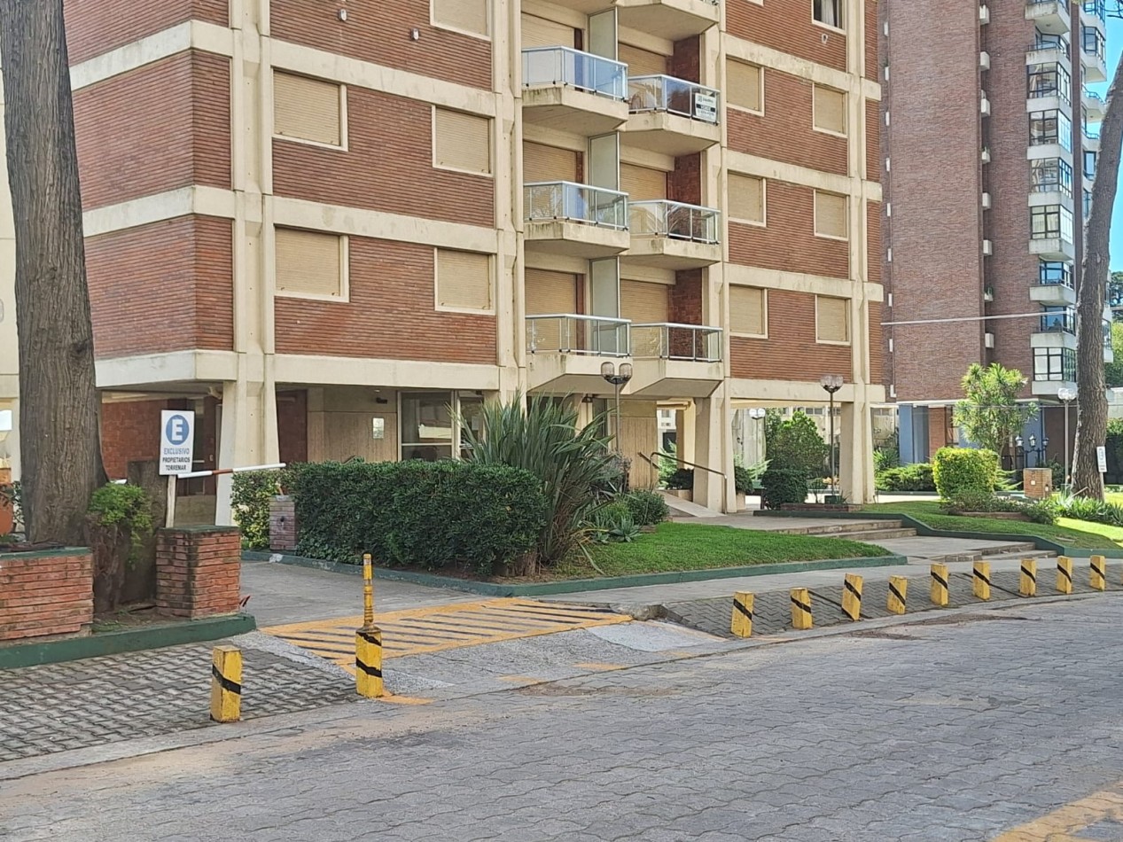 DEPARTAMENTO 3 AMB C/COCHERA PLENO CENTRO DE PINAMAR