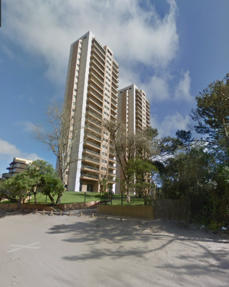 Exclusivo Semi piso 4 Ambientes con cochera doble - Zona Norte 