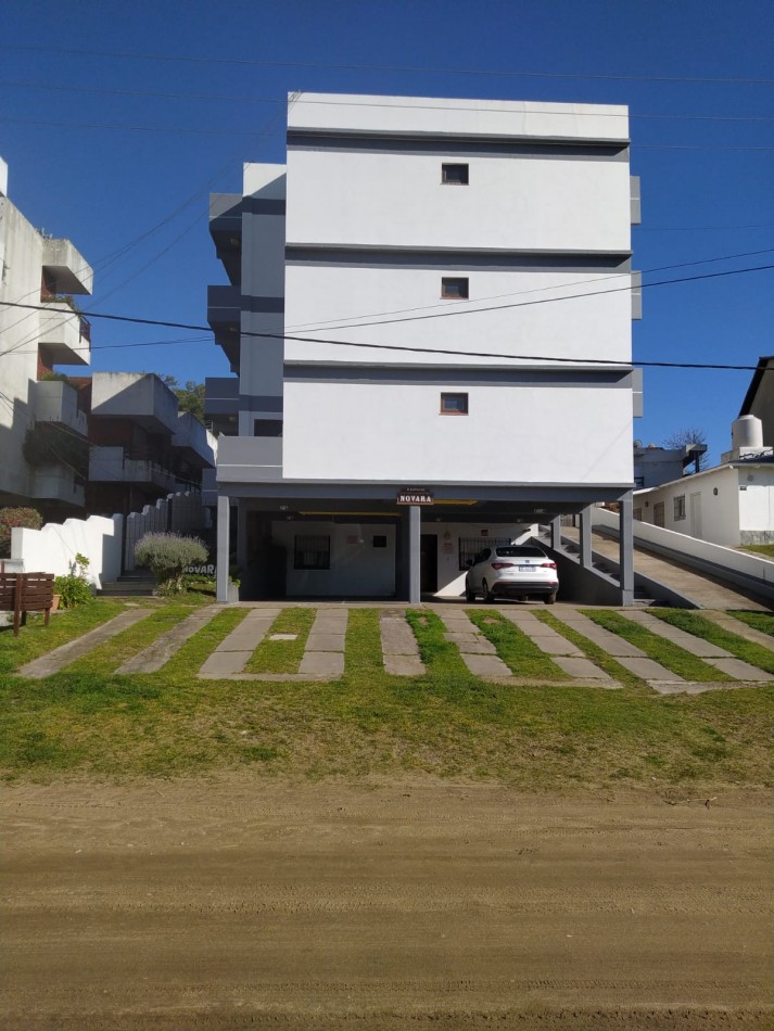 Hermoso departamento 3 ambientes c/ patio Propio 