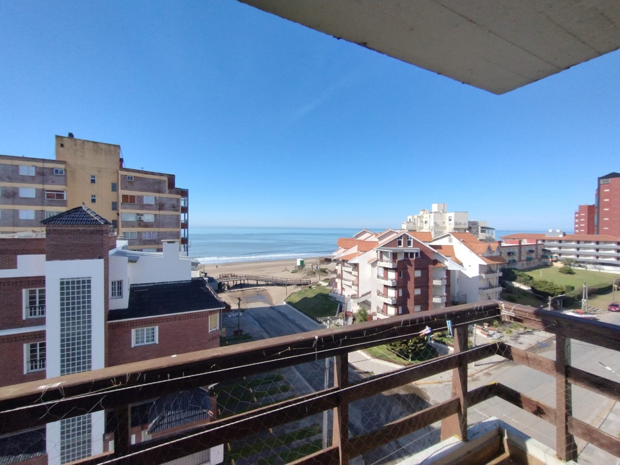DEPARTAMENTO 2 AMBIENTES EN VENTA - GESELL CENTRO - VISTA AL MAR - COCHERA - TODOS LOS SERVICIOS 