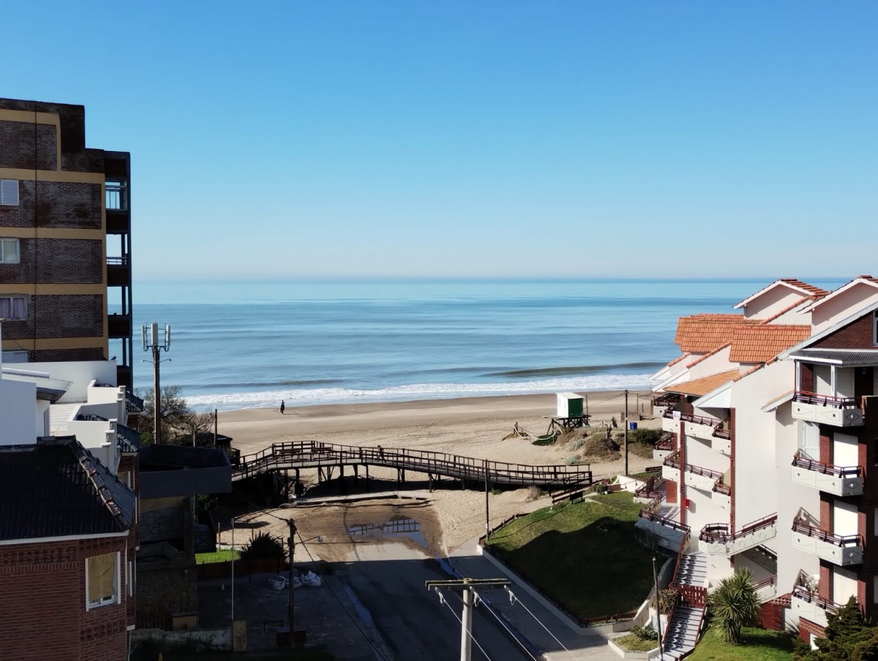 DEPARTAMENTO 2 AMBIENTES EN VENTA - GESELL CENTRO - VISTA AL MAR - COCHERA - TODOS LOS SERVICIOS 