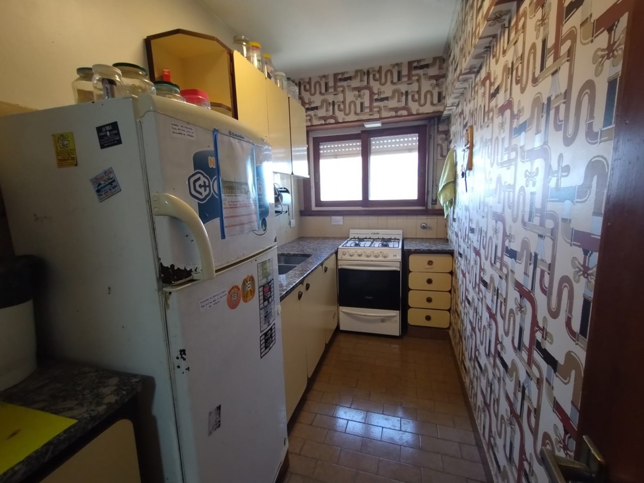 DEPARTAMENTO 2 AMBIENTES EN VENTA - GESELL CENTRO - VISTA AL MAR - COCHERA - TODOS LOS SERVICIOS 