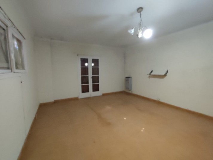 CASA A REFACCIONAR - ZONA CENTRO - SOBRE LOTE MULTIFAMILIAR / HOTELERO