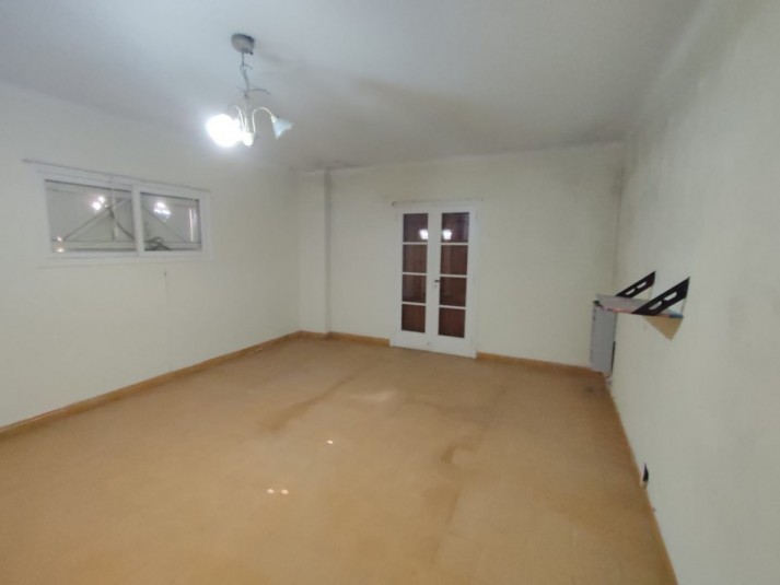 CASA A REFACCIONAR - ZONA CENTRO - SOBRE LOTE MULTIFAMILIAR / HOTELERO