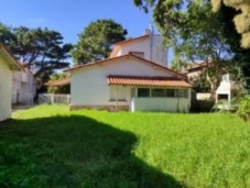 CASA A REFACCIONAR - ZONA CENTRO - SOBRE LOTE MULTIFAMILIAR / HOTELERO