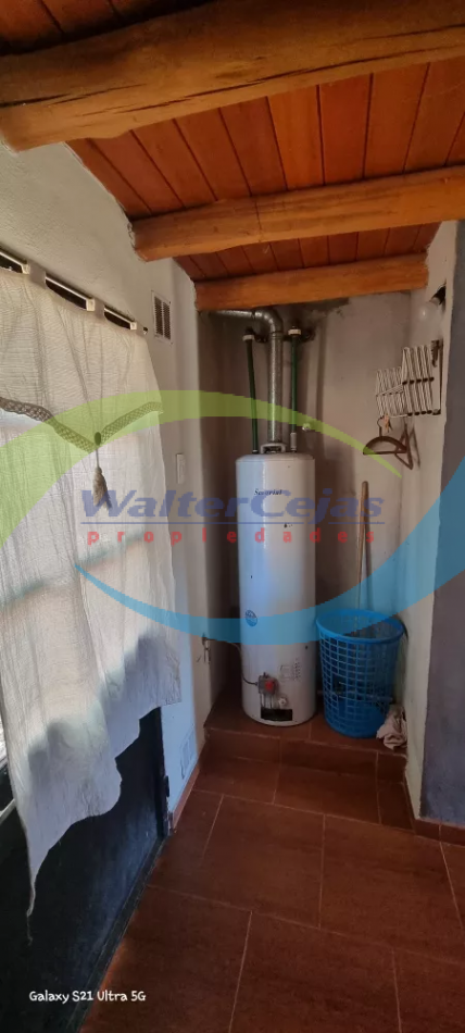 CASA 4 AMBIENTES CON GAS NATURAL BARRIO LA CARMENCITA - APTA CREDITO BANCARIO -