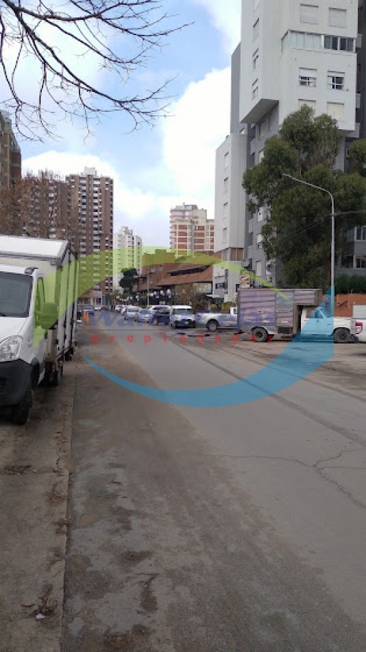 INMEJORABLE LOTE MILTIFAMILIAR COMERCIAL EN EL CORAZON DE PINAMAR