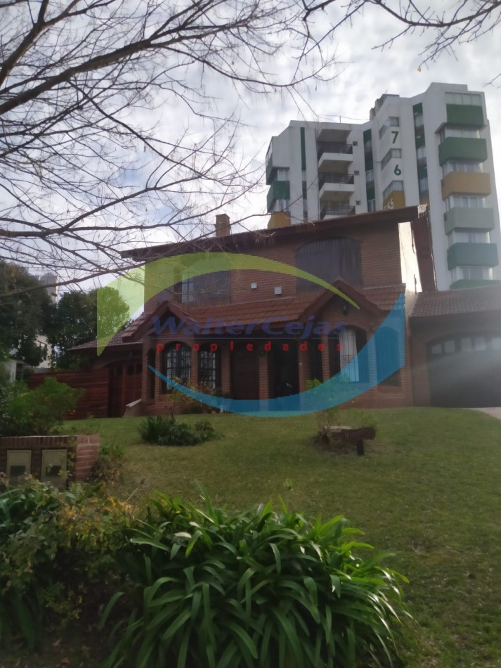 TRIPLEX 4 AMBIENTES 