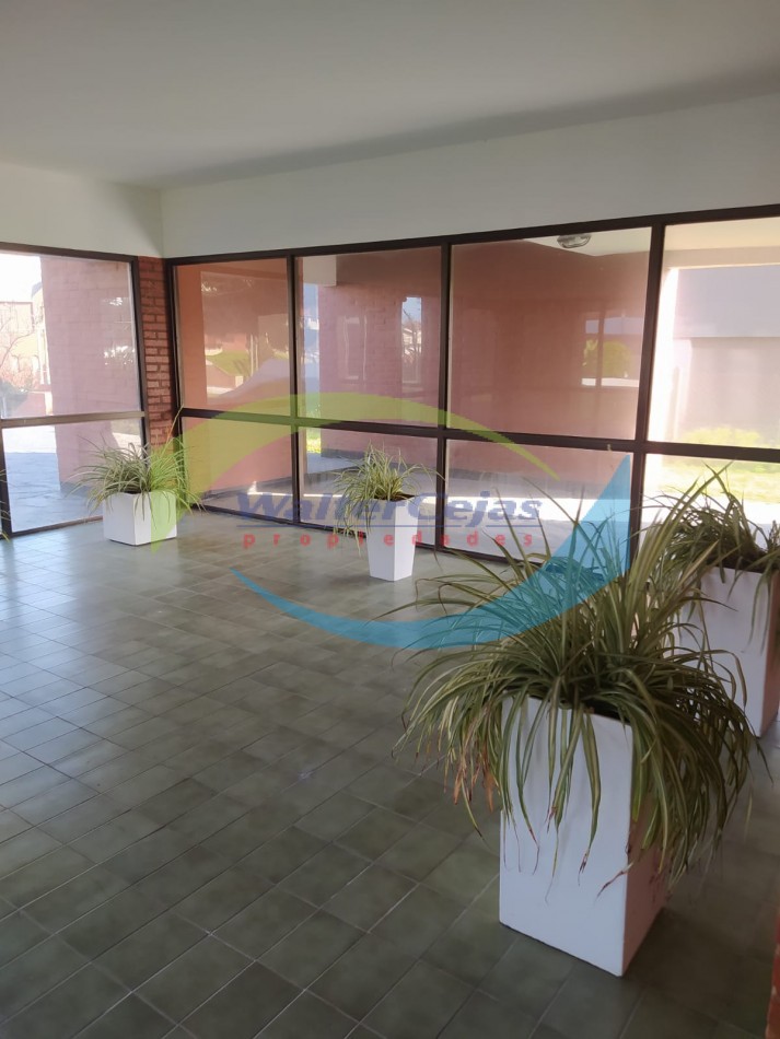 DEPARTAMENTO 2 AMBIENTES EN 1° PISO - GESELL CENTRO - 