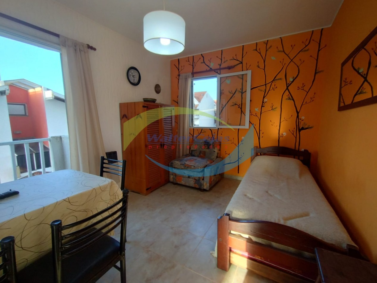HERMOSO DEPARTAMENTO 2 AMBIENTES - GESELL CENTRO - GAS NATURAL Y COCHERA 