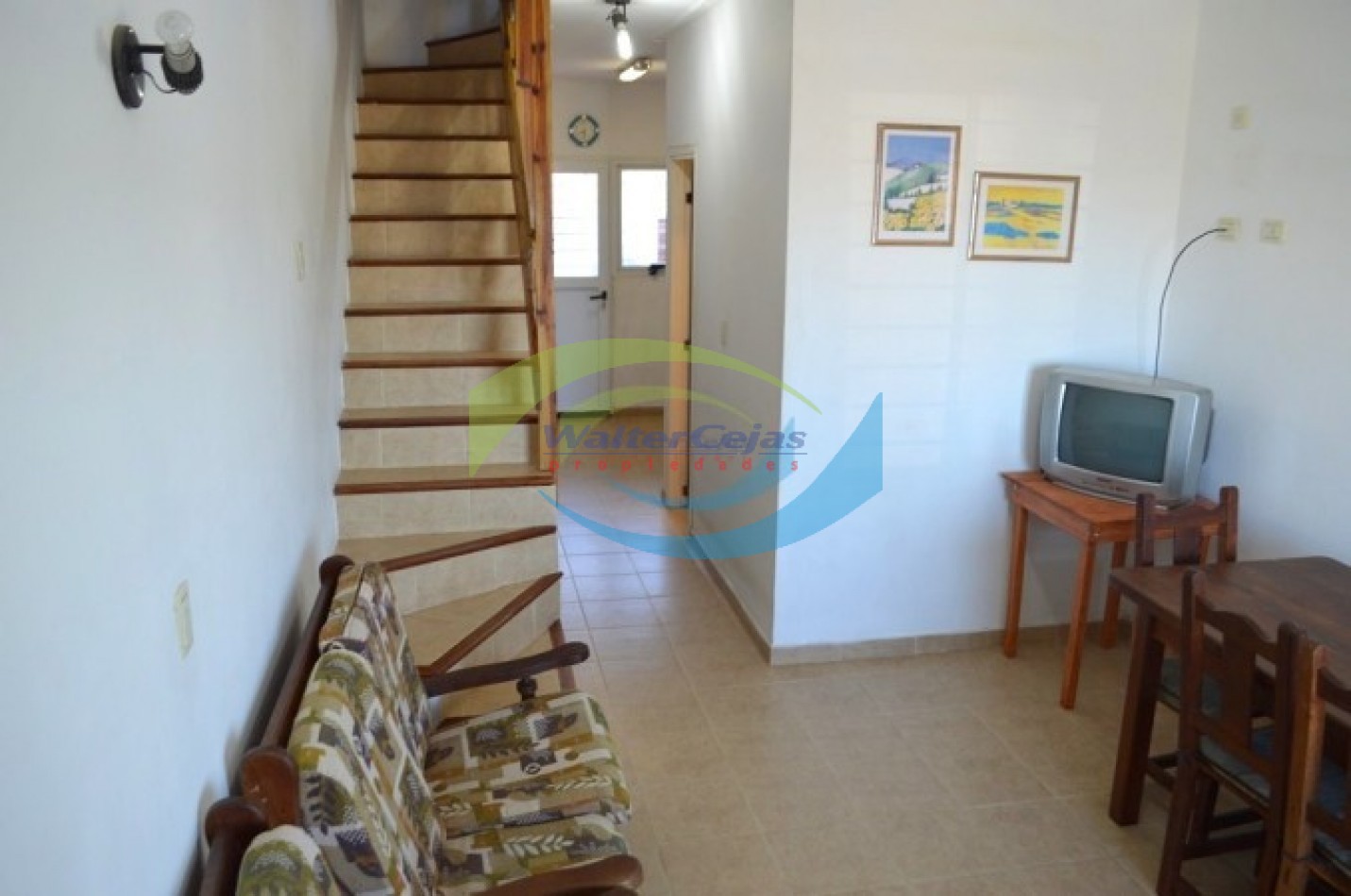 TRIPLEX 4 AMBIENTES CON TODOS LOS SERIVICIOS - VISTA AL MAR UNIDAD 2