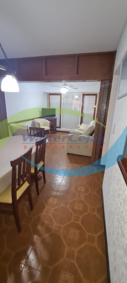 HERMOSO DEPARTAMENTO 2 AMBIENTES 1° PISO EN INMEJORABLE ZONA - GESELL CENTRO - 112 Y AV. 1