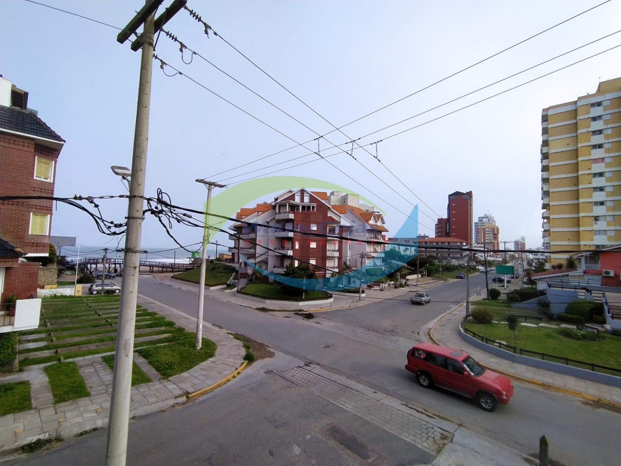 HERMOSO DEPARTAMENTO 2 AMBIENTES  EN EL CENTRO DE GESELL - COCHERA - GAS NATURAL - VISTA AL MAR