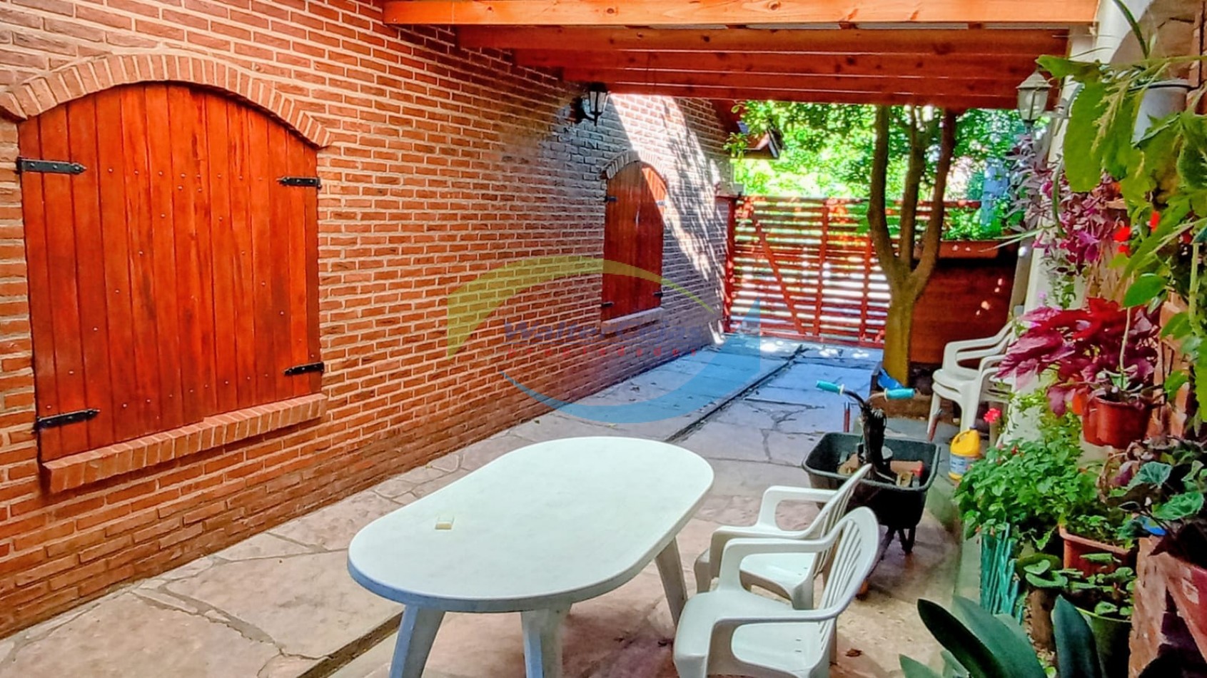 TRIPLEX 4 AMBIENTES 