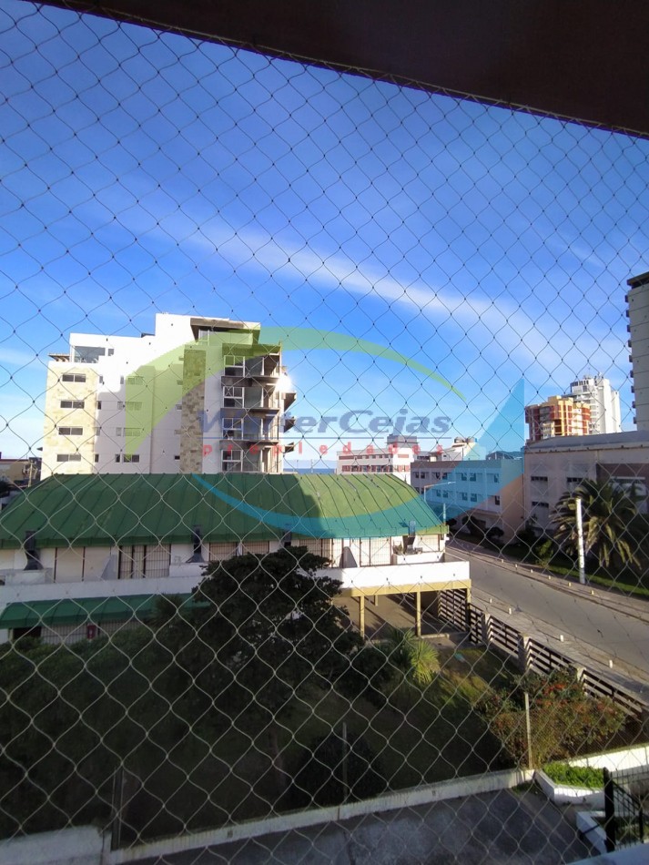 DEPARTAMENTO 2 AMBIENTES C/COCHERA EN PLENO CENTRO DE GESELL