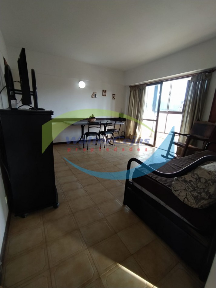 DEPARTAMENTO 2 AMBIENTES EN 1° PISO - GESELL CENTRO - 