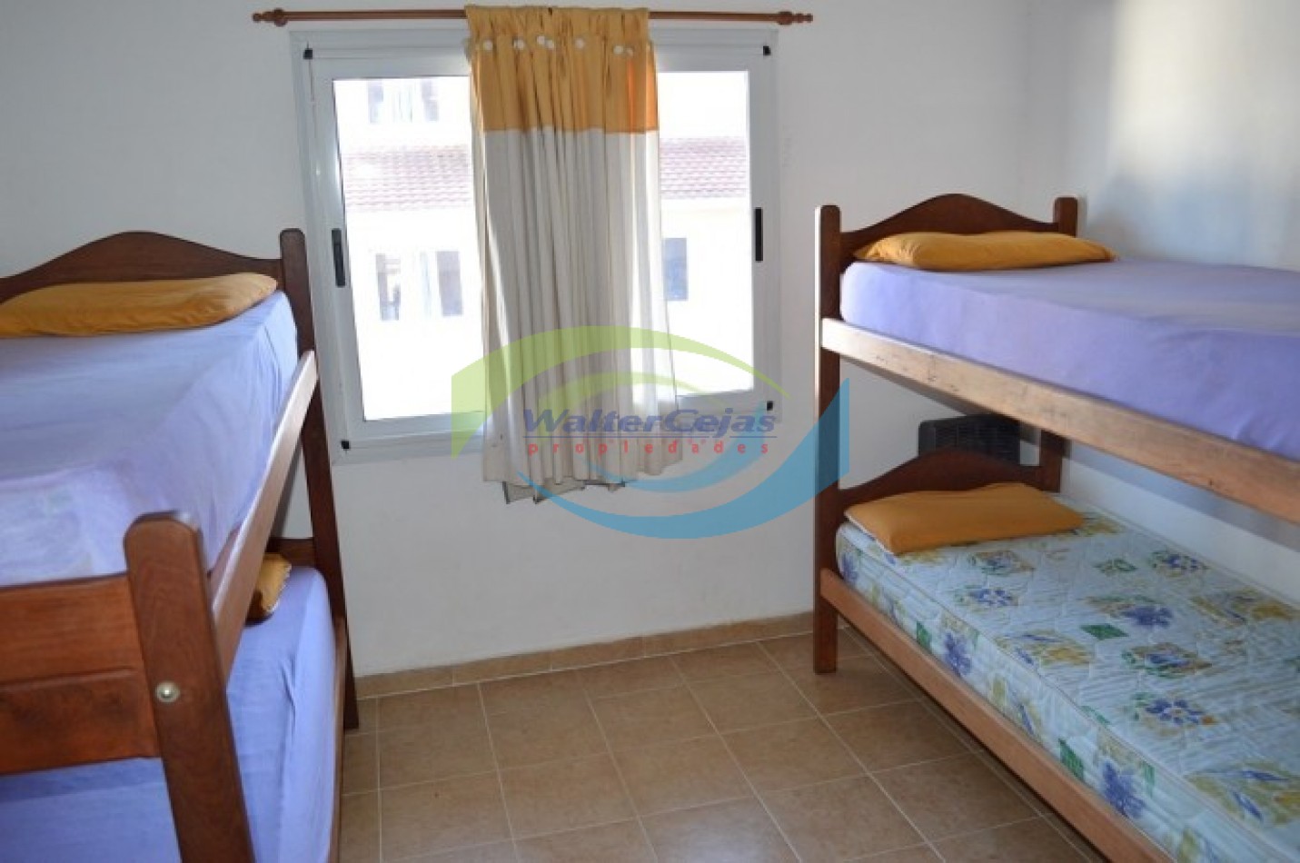 TRIPLEX 4 AMBIENTES CON TODOS LOS SERIVICIOS - VISTA AL MAR UNIDAD 2