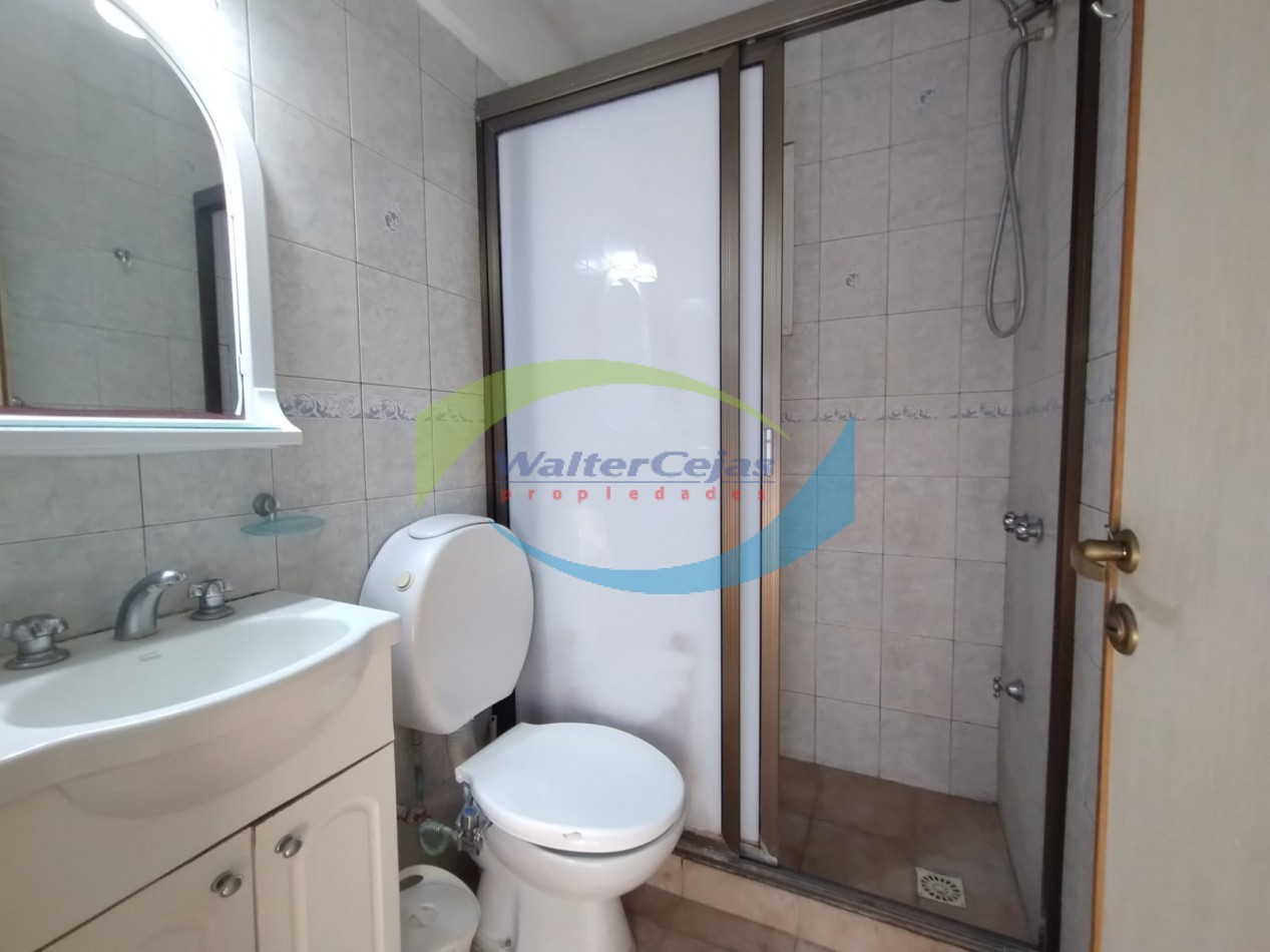 HERMOSO DEPARTAMENTO 2 AMBIENTES - GESELL CENTRO - GAS NATURAL Y COCHERA 
