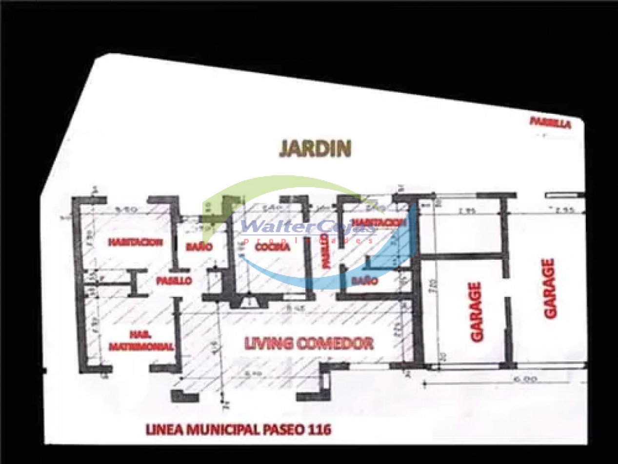 CHALET 4 AMBIENTES C/ 2 GARAGE EN ZONA CENTRICA