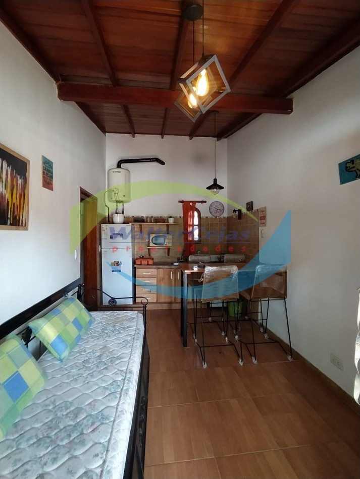 DEPARTAMENTO 2 AMBIENTES - ALQUILER ANUAL - 1 O 2 PERSONAS