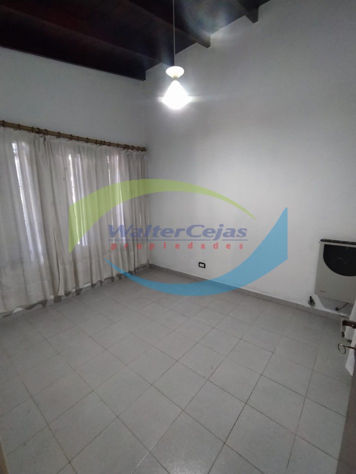 Casa 3 Ambientes en Alquiler Anual - Zona Centro