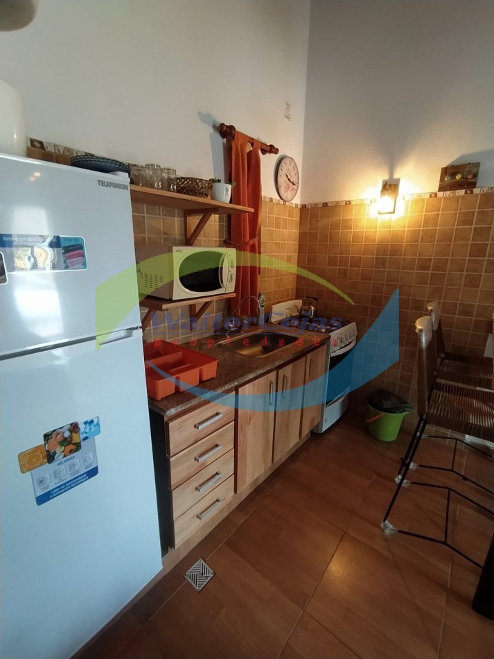 DEPARTAMENTO 2 AMBIENTES - ALQUILER ANUAL - 1 O 2 PERSONAS