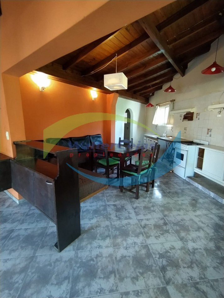 Casa 3 Ambientes en Alquiler Anual - Zona Centro