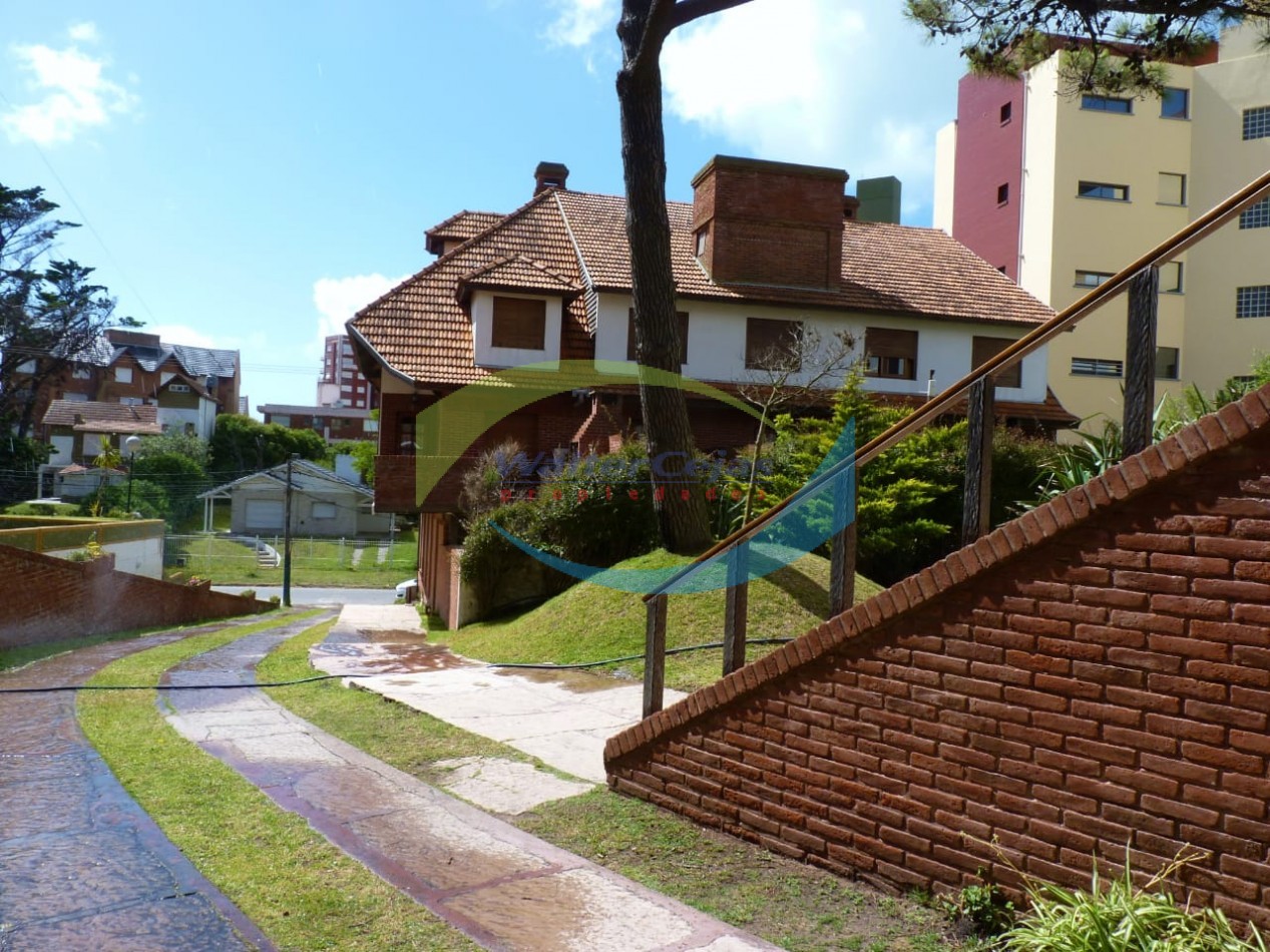 DUPLEX 5 AMBIENTES 