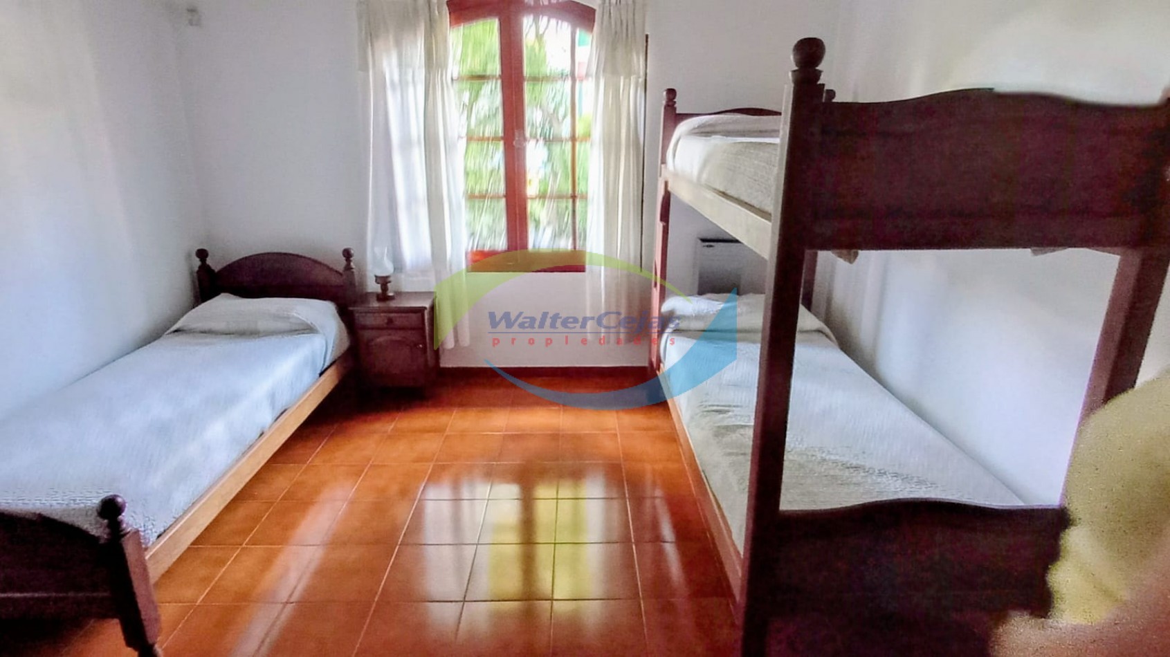 TRIPLEX 4 AMBIENTES 