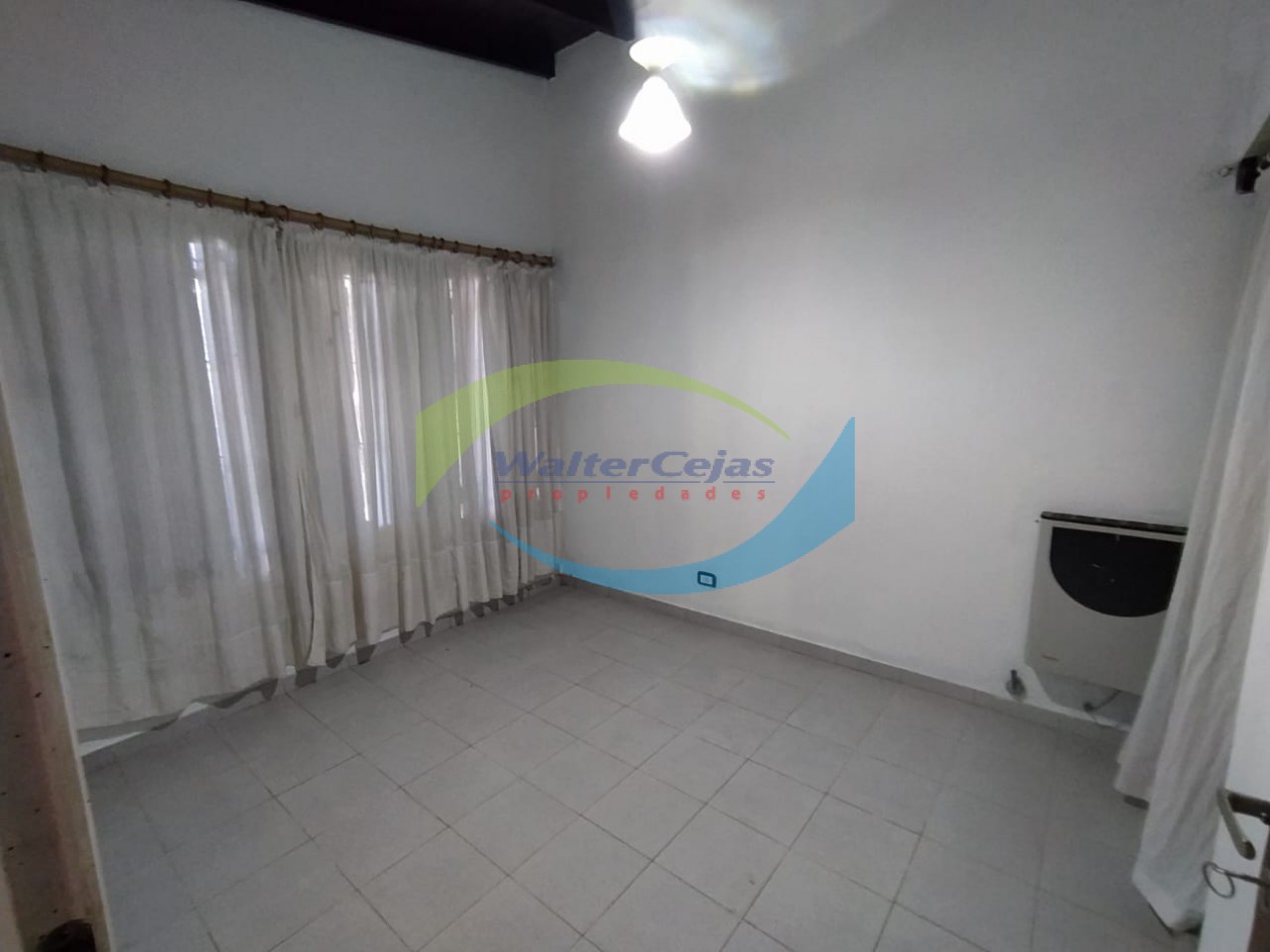 Casa 3 Ambientes en Alquiler Anual - Zona Centro