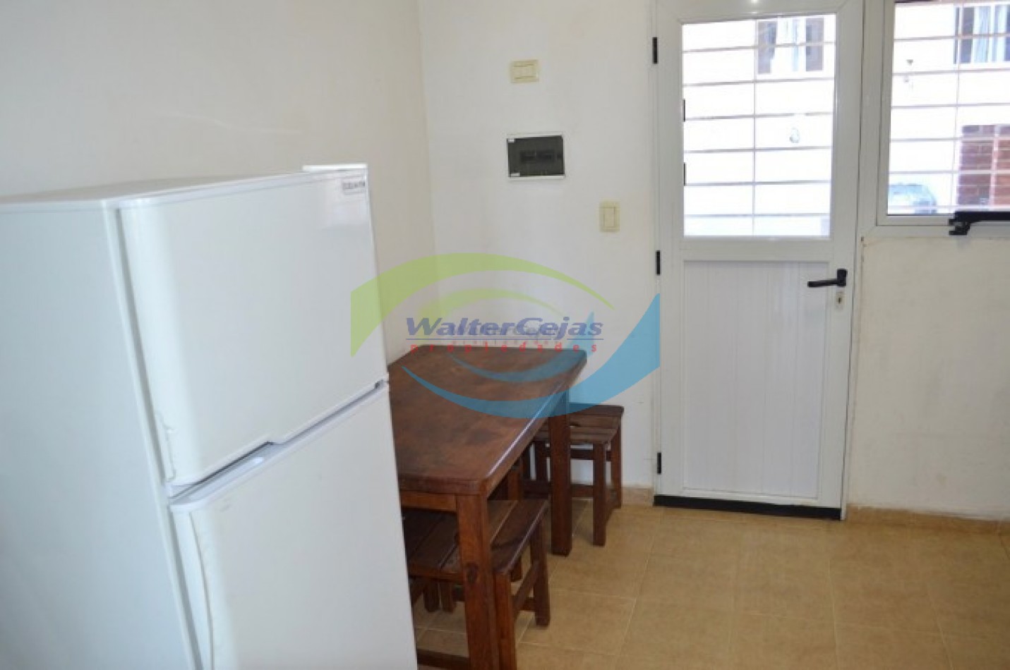 TRIPLEX 4 AMBIENTES CON TODOS LOS SERIVICIOS - VISTA AL MAR UNIDAD 2