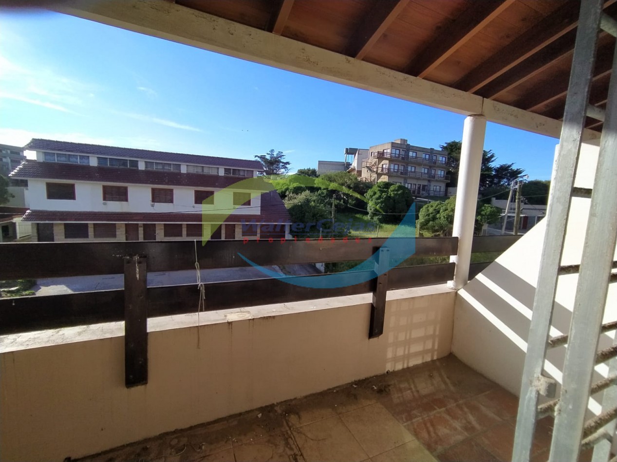 TRIPLEX 4 AMBIENTES 