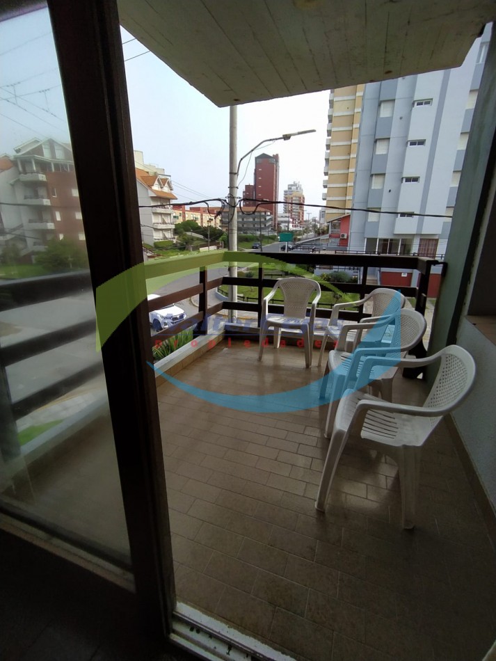 HERMOSO DEPARTAMENTO 2 AMBIENTES  EN EL CENTRO DE GESELL - COCHERA - GAS NATURAL - VISTA AL MAR