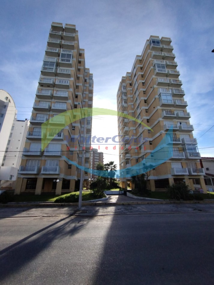 HERMOSO DEPARTAMENTO 2 AMBIENTES - GESELL CENTRO - GAS NATURAL Y COCHERA 