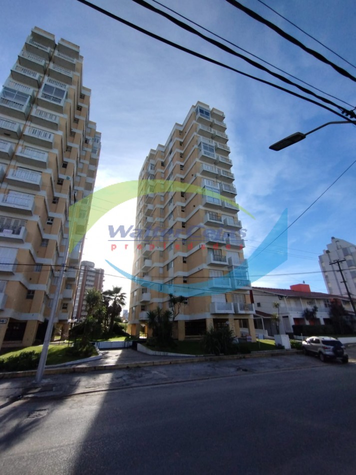 HERMOSO DEPARTAMENTO 2 AMBIENTES - GESELL CENTRO - GAS NATURAL Y COCHERA 