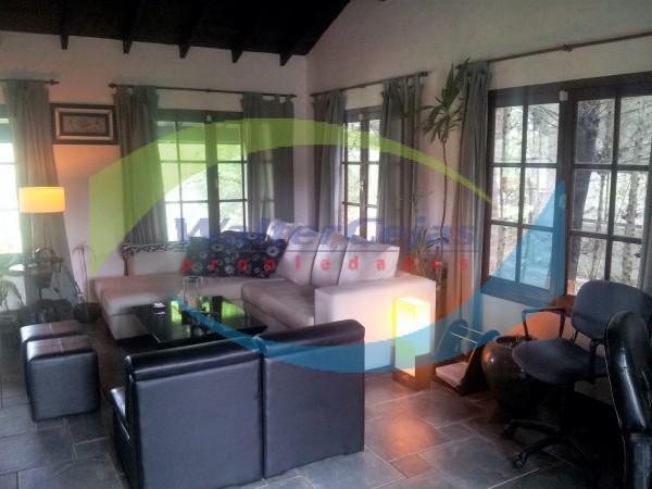 CASA 4 AMBIENTES 