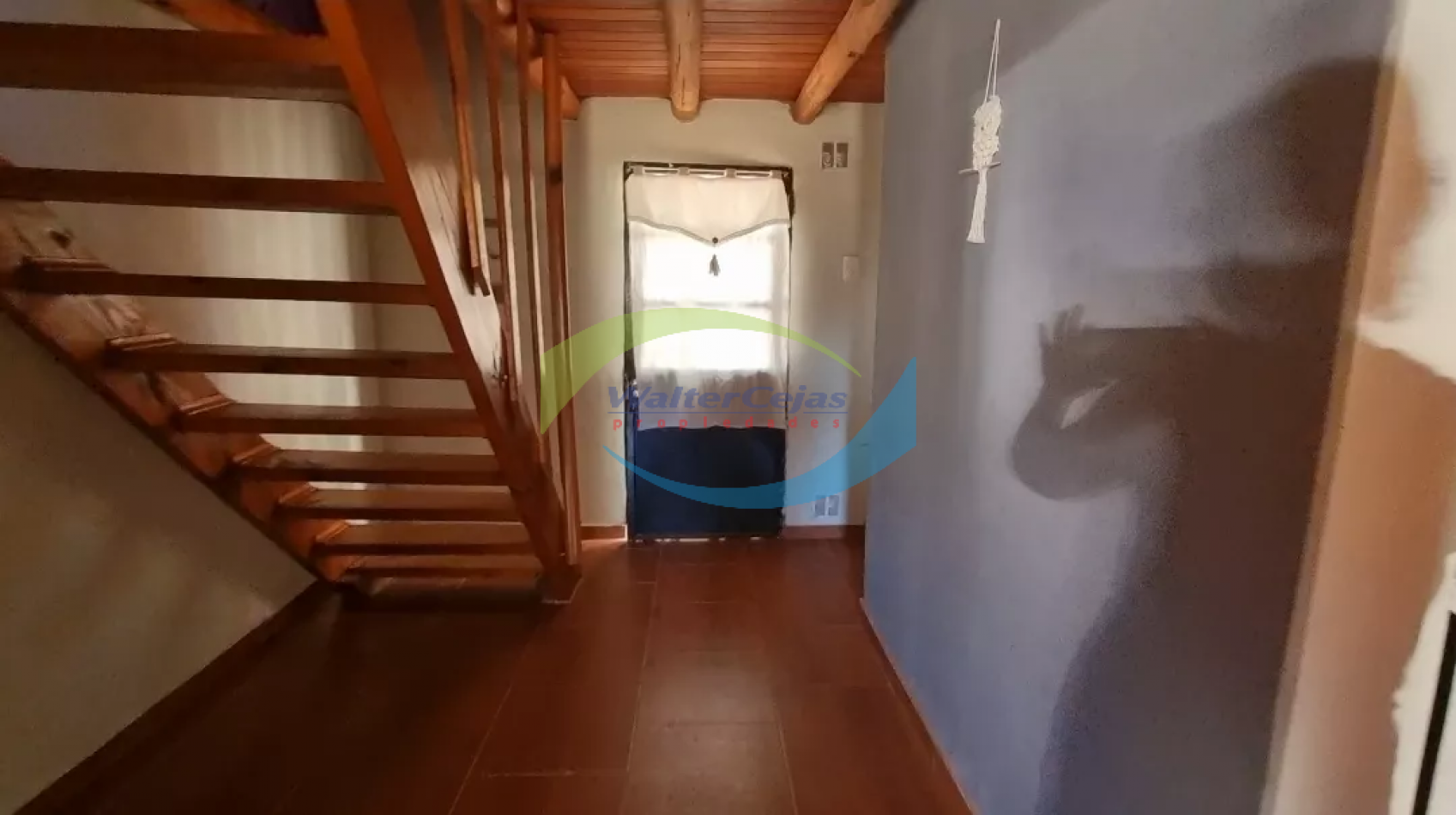 CASA 4 AMBIENTES CON GAS NATURAL BARRIO LA CARMENCITA - APTA CREDITO BANCARIO -