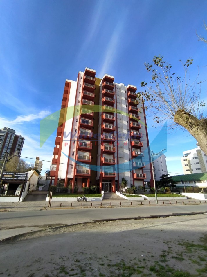 DEPARTAMENTO 2 AMBIENTES C/COCHERA EN PLENO CENTRO DE GESELL