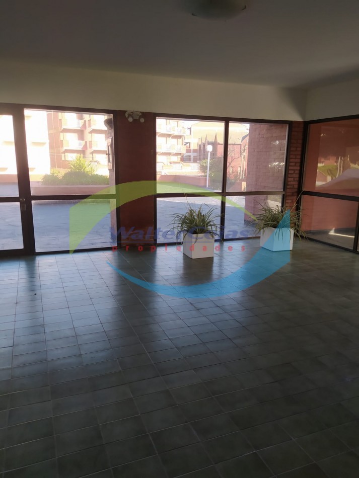 DEPARTAMENTO 2 AMBIENTES EN 1° PISO - GESELL CENTRO - 