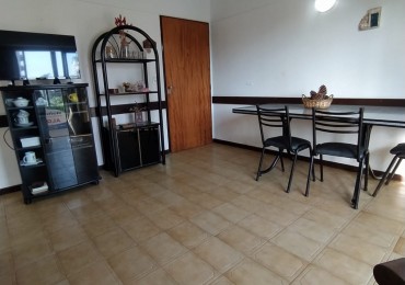 DEPARTAMENTO 2 AMBIENTES EN 1° PISO - GESELL CENTRO - 