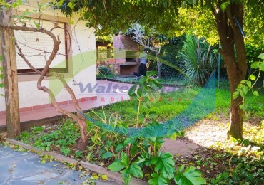 CASA 4 AMBIENTES - BARRIO LA CARMENCITA - IDEAL VIVIENDA PERMANENTE