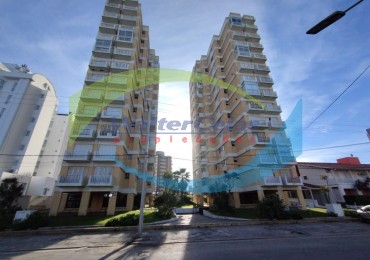 GESELL CENTRO - DEPARTAMENTO 2 AMBIENTES EN VENTA - VISTA AL MAR 